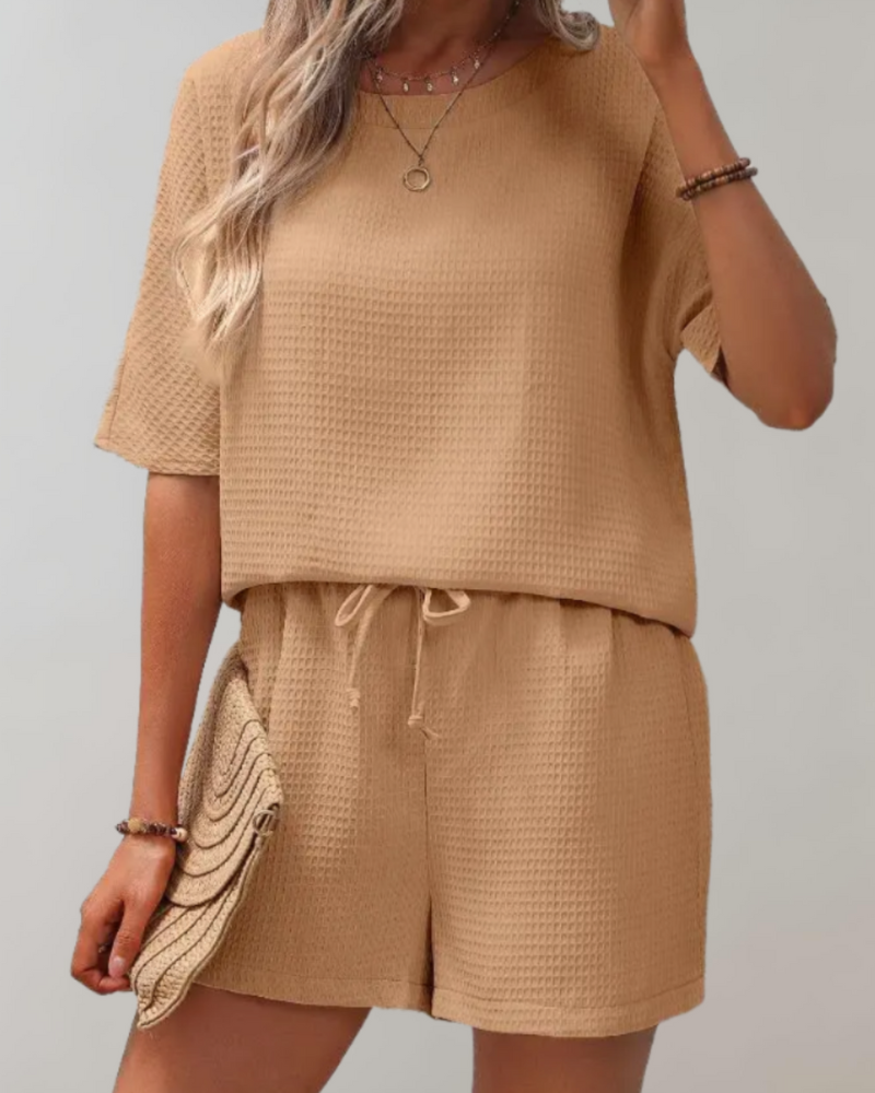 Olivina - Loose relaxed shirt and shorts set