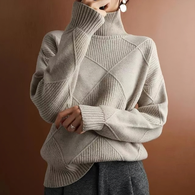 Janelle - Women's loose fitting knitted turtleneck sweater