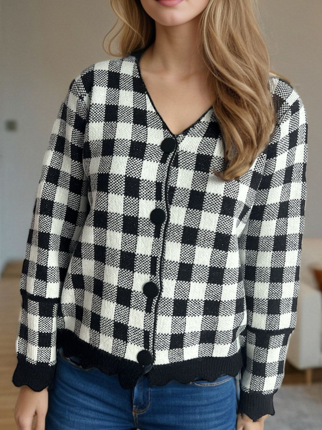 Fiorina - Stylish checked v-neck cardigan