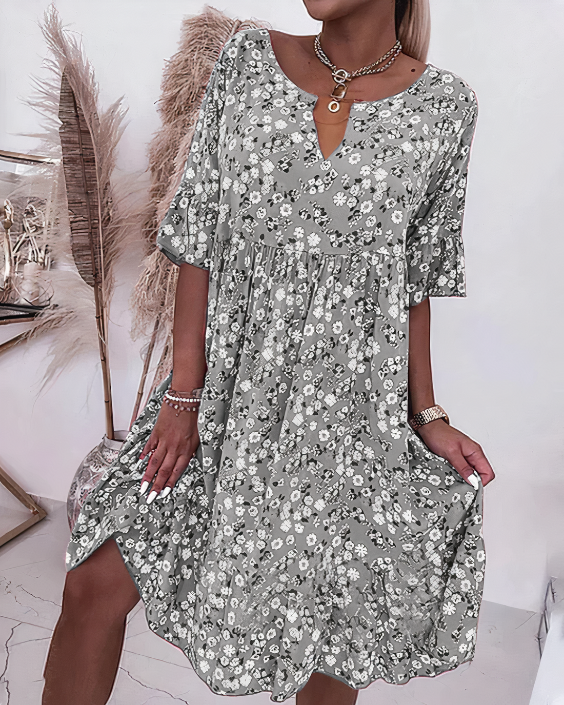 Anita - Floral Half-Sleeve Dress