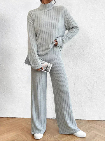 Michelle - Chic knitted turtleneck sweater and trousers set