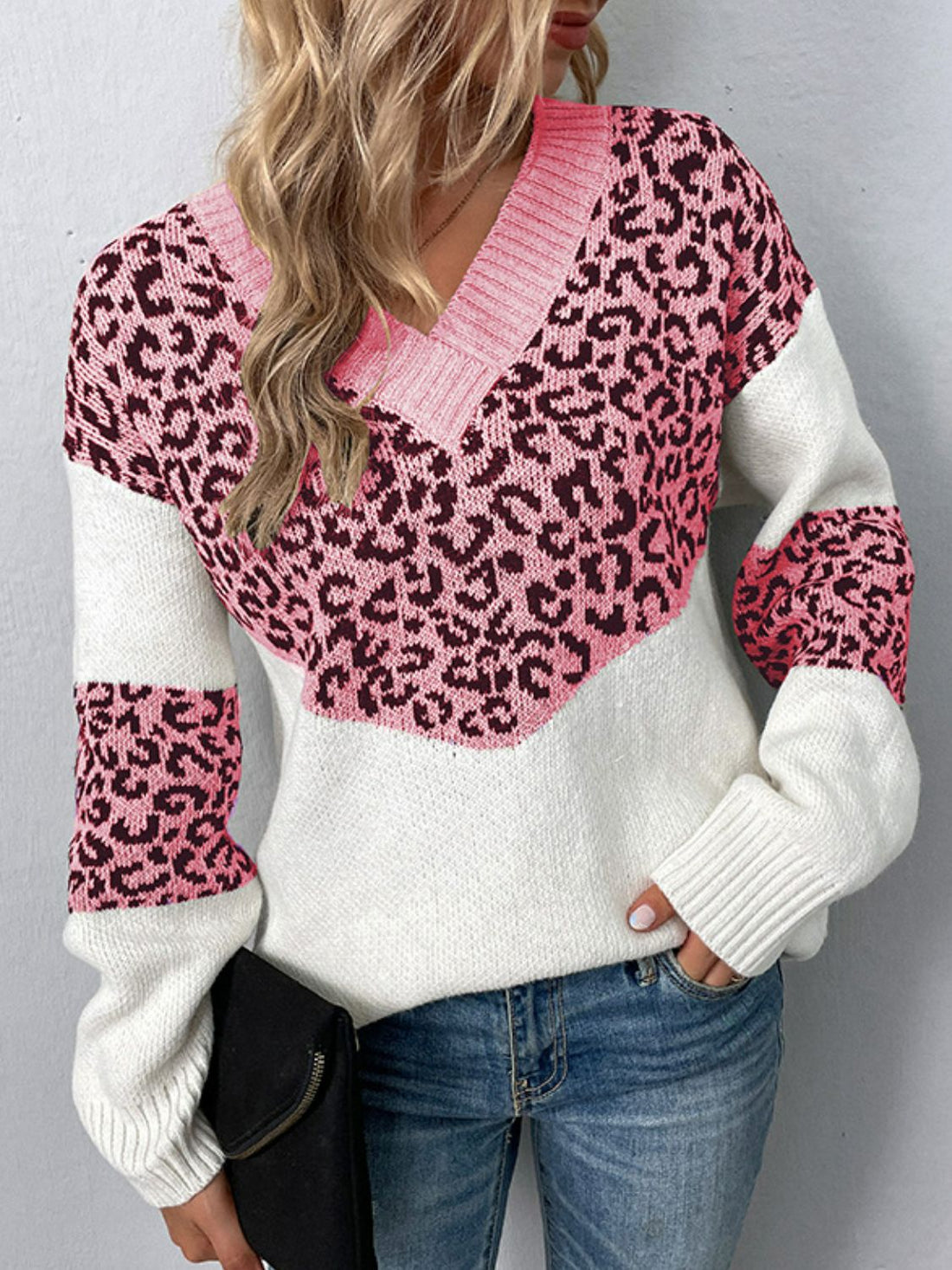 Ariella - Women's leopard print v-neck casual sweater