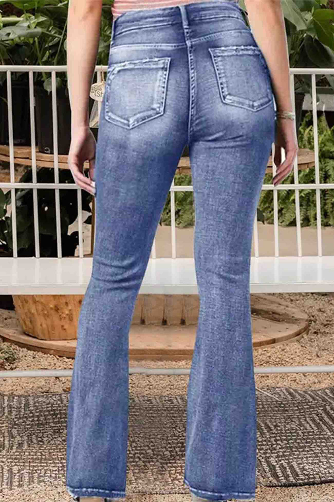 Cassidy - retro side-button mid-rise flare jeans