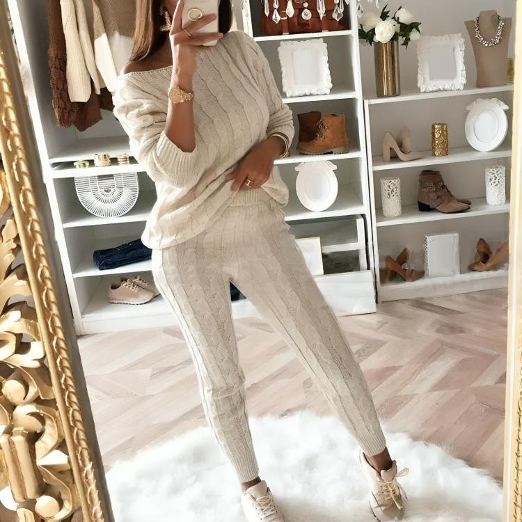 Katie - Women's loose knit jumper and trousers winter set